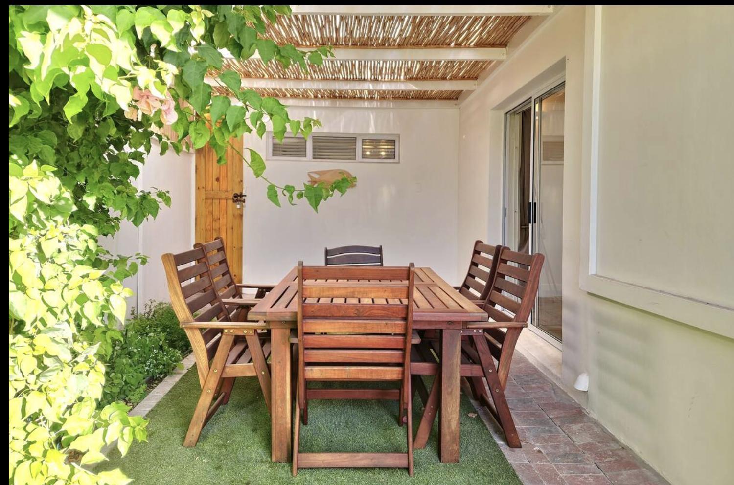 Azure Haven - Ocean Views And Tranquil Sounds Holiday home
