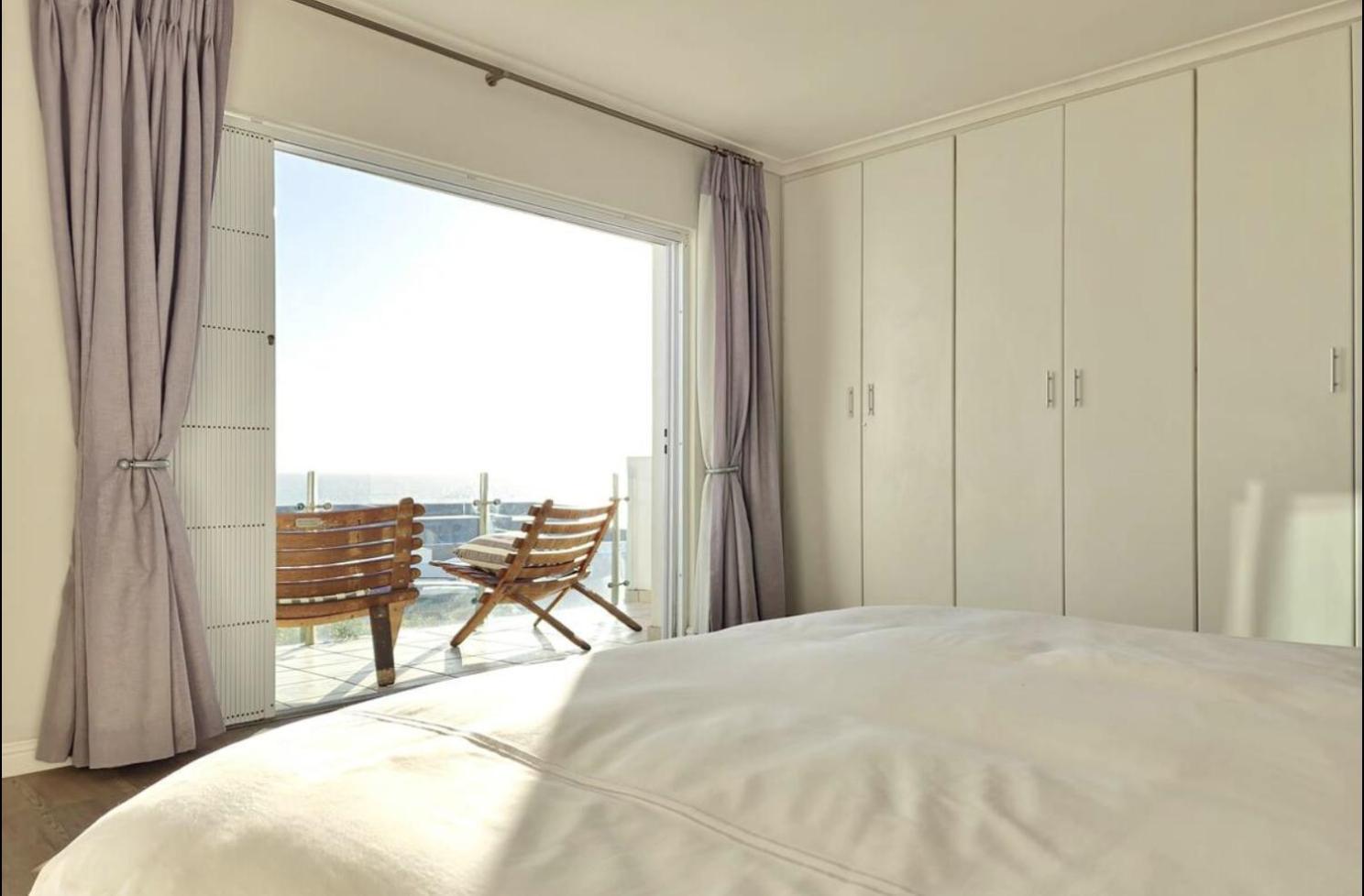 Azure Haven - Ocean Views And Tranquil Sounds Holiday home Cape Town